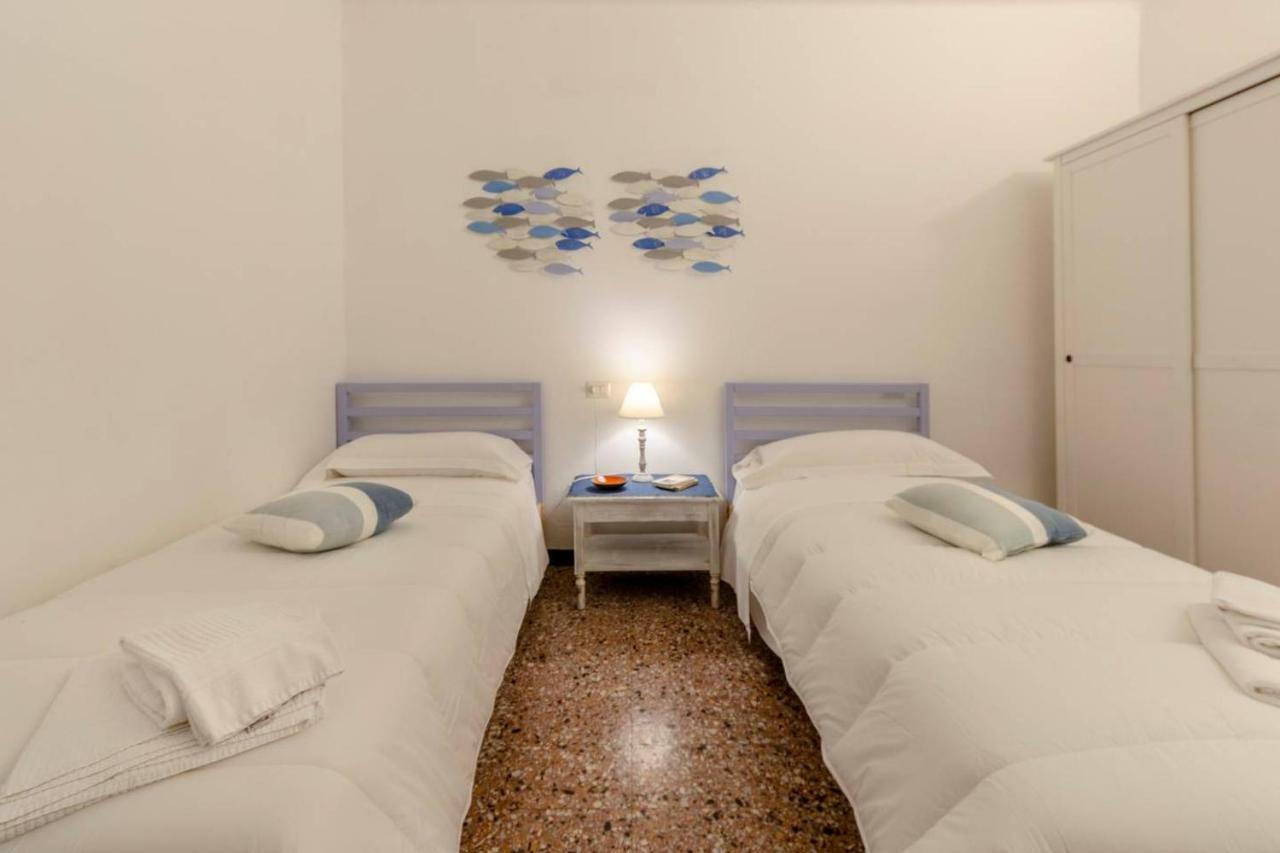 Joivy Spacious 2 Bedroom Apt With Terrace At The Heart Of The فيرناتْسا المظهر الخارجي الصورة