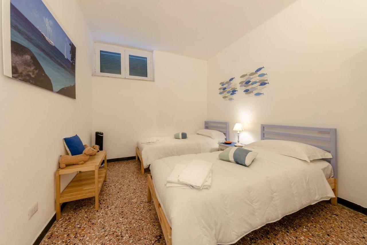 Joivy Spacious 2 Bedroom Apt With Terrace At The Heart Of The فيرناتْسا المظهر الخارجي الصورة