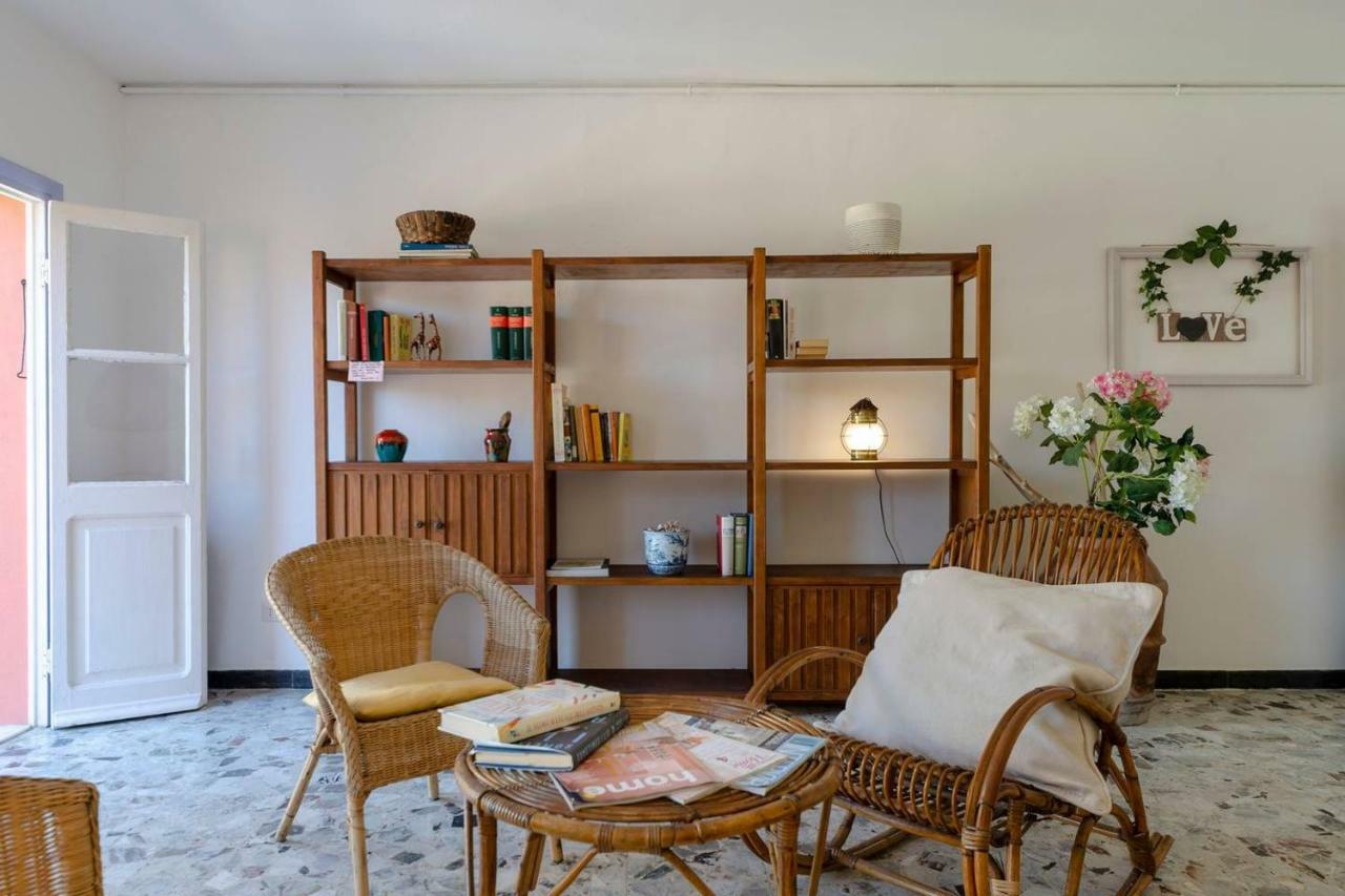 Joivy Spacious 2 Bedroom Apt With Terrace At The Heart Of The فيرناتْسا المظهر الخارجي الصورة
