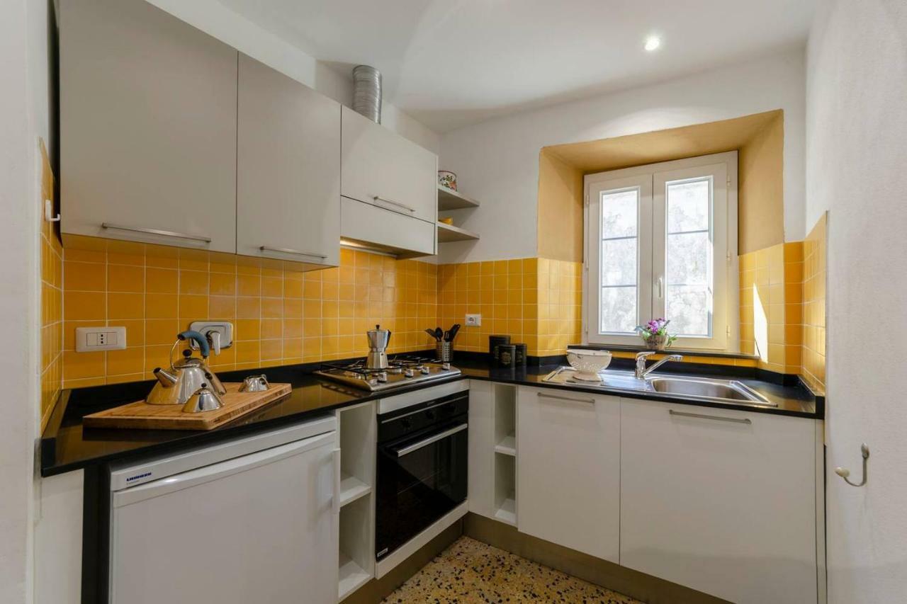Joivy Spacious 2 Bedroom Apt With Terrace At The Heart Of The فيرناتْسا المظهر الخارجي الصورة